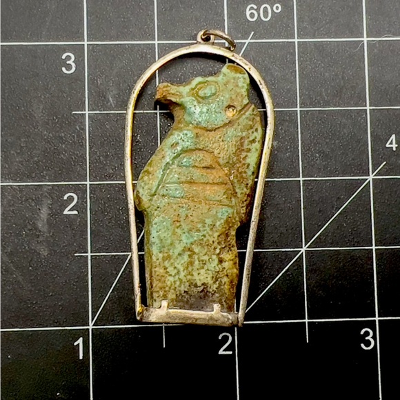 18” Sterling Chain and Pendant Setting of a Faience Clay Amulet of Sobek - Picture 4 of 9